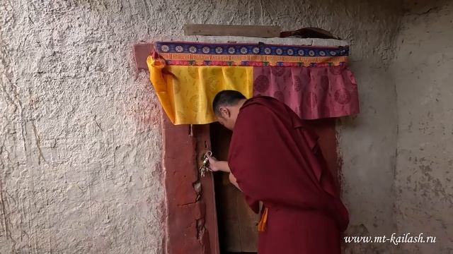 Горный монастырь Юндрунг Бон в Тибете