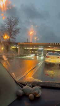 Очередная фура застряла под мостом на пересечении МКАД и Рублевки в сторону Москвы 🚨