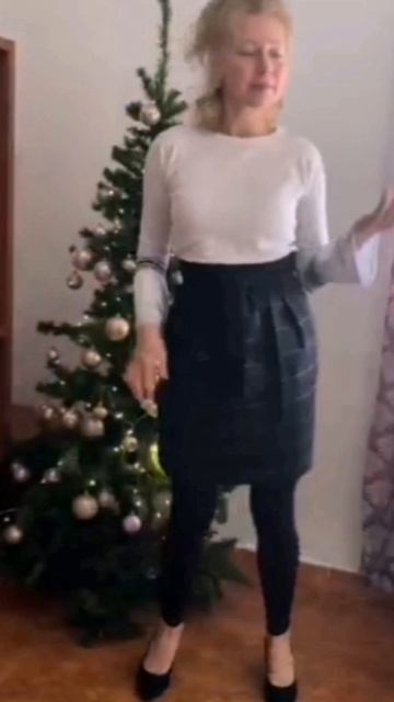 ТАНЦЫ ПСЕВДОБЕЖЕНКИ😁