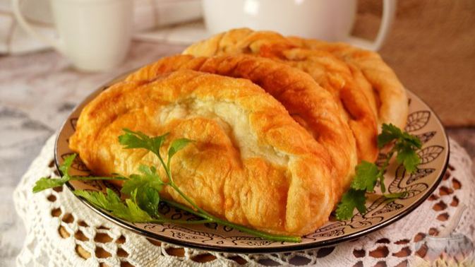 ЯГЛЫ-БЁРЕКИ С СЫРОМ