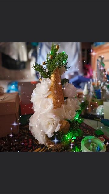 Собрала праздничную композицию не хуже чем в магазине. Главное такой же точно ни у кого не будет😉 #С