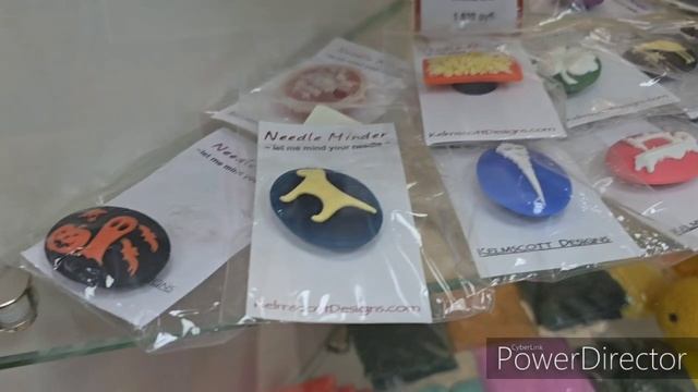 14-12-2025 Для вдохновения/Салон "Золотое руно"/Много вышитых сюжетов