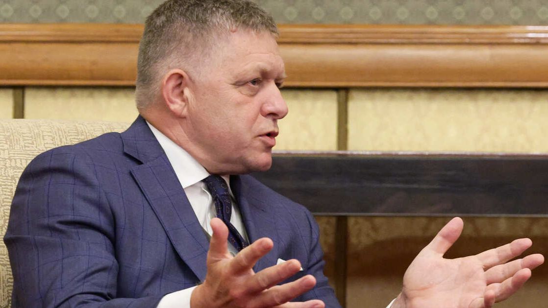 Фицо назвал Украину черной дырой