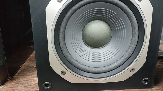 Шикарные малыши DENON SC-907V 35Hz-65000Hz
почему так мало кто может. +79235077707