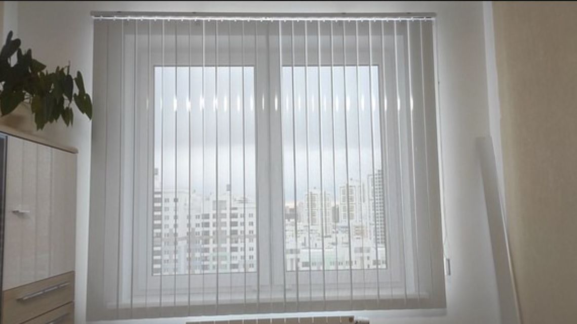 Функциональное и эстетичное решение для контроля освещенности и уюта на лоджии. Стильный декор.