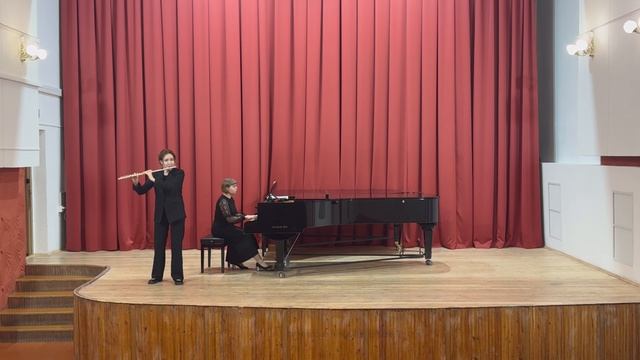 И. С. Бах. Соната №6 e-moll. I и II части. Исп. Дарина Таюпова.