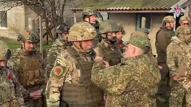 Добровольцев отряда «БАРС-37» ГрВ «Днепр» наградили в одном из тыловых районов зоны проведения СВО