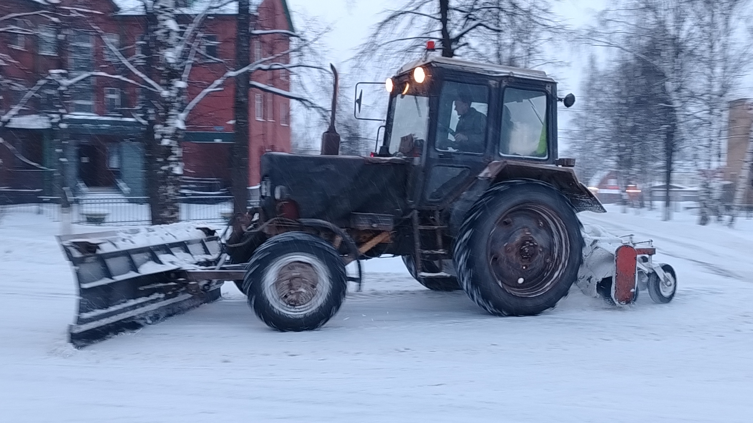 очистка дорог от снега 107 часть
