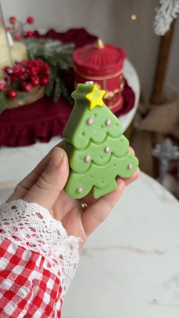 Перекидной календарь 482658640
Набор свечей 674216593
Набор чая 257074665
Подарочные тарелки 3960231