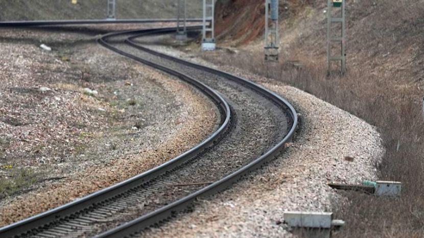 ФПК изменила маршруты 12 поездов из-за схода вагонов в Пензенской области