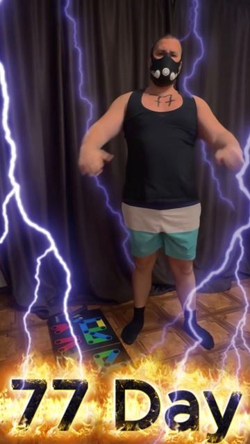 Push-ups:3x20. Elliptical trainer 40min=-300kcal. I eat only 1800kcal/day. Goal:110→70kg. Every day!