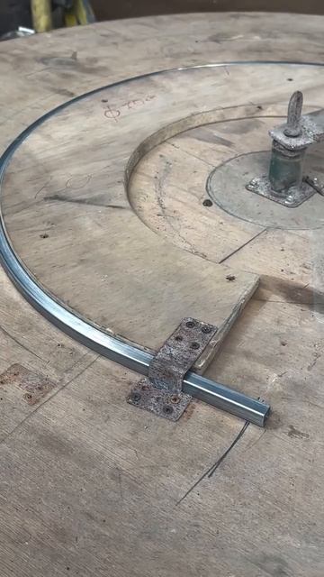 Как изогнуть профильную трубу для постройки теплицы своими руками