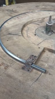 Как изогнуть профильную трубу для постройки теплицы своими руками