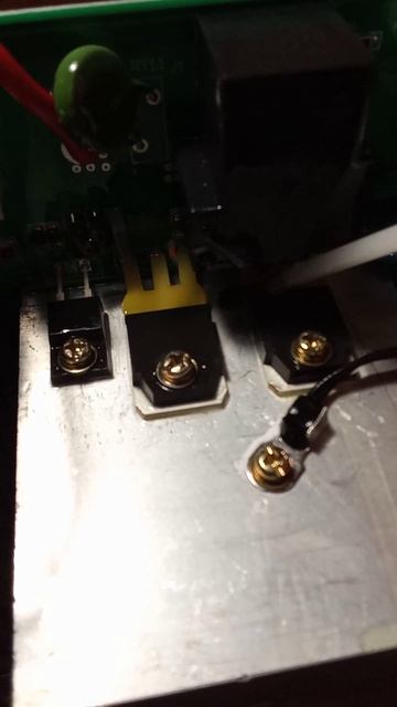 Покрытие лаком платы сварочного инвертора