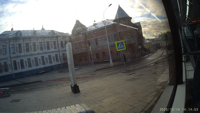 Яузский бульвар. Дом с фигурами. Зеленский архитектор.