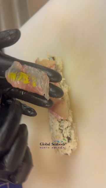 Улучшенный суши-ролл: сухо выдержанный ахи тунец с филе морского леща (Sea Bream)