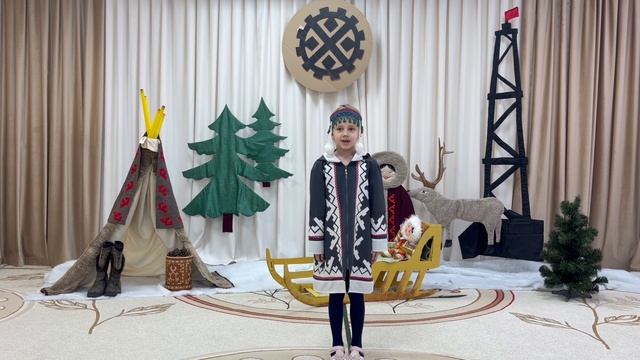 Стихотворение Андрея Тарханова "белка в ноябре", читает София Иванова