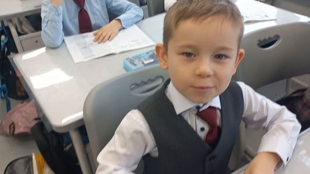 1б класс 7ая АДЕЛЬ школа поздравляет меня с днем рождения