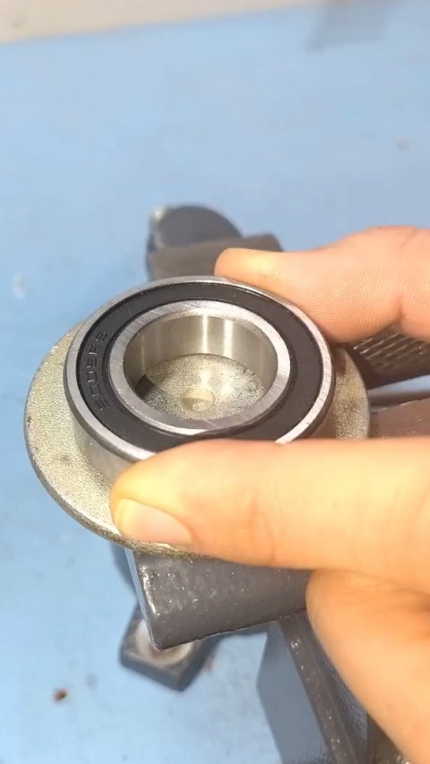 как смазать подшипник