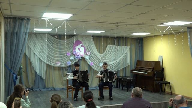 Концерт ко дню матери (Оркестр Коляда, солисты, ансамбли)