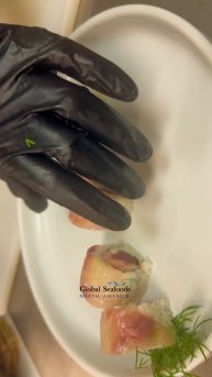 Финальная подача суши: ролл с тунцом и морским лещом на тарелке