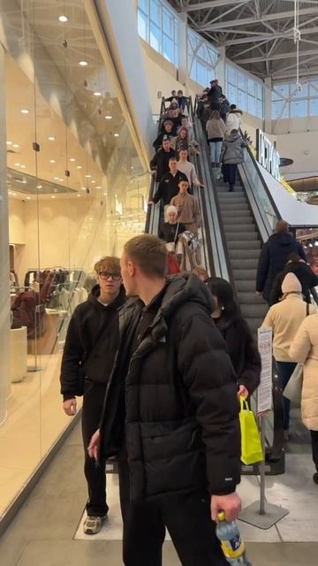 Я из общества ЗА СПОРТ 😎 Не благодарите 🤣