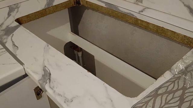 Мастер на час. Электрика и сантехника. Замена мойки на кухне со смесителем. Не работает розетка.