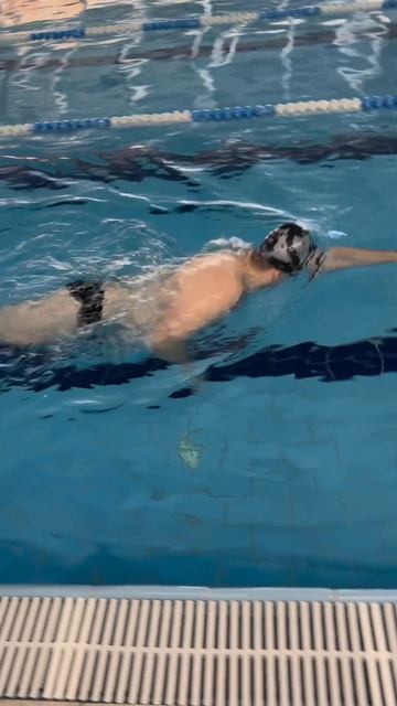 ЧУВСТВУЕШЬ СЕБЯ ЧУЖИМ СРЕДИ ПРОФИ?