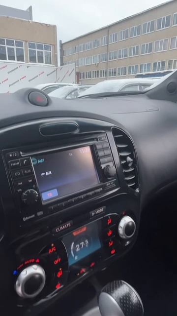 Обзор на Nissan Juke Кроссовер 1.6 turbo CVT 4WD 2013г