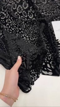 Бархат деворе с фактурой Лео. Цвет жгучий чёрный