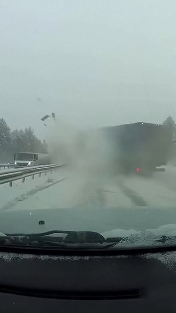 Зима пришла, машины полетели.