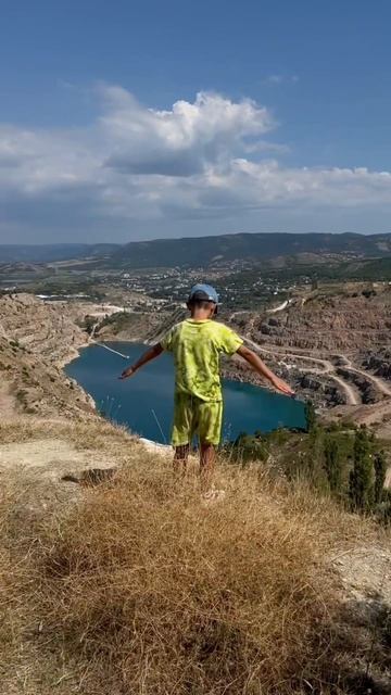 Описание здесь 👇
https://t.me/Kristinkabratishko5/1468