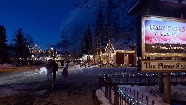Снежный вечер в украшенном к Рождеству горнолыжном курорте - Пешеходная экскурсия в 4 Км