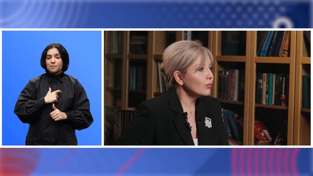 Ко Дню Конституции Российской Федерации. Говорим о важном с Элиной Сидоренко (с сурдопереводом)