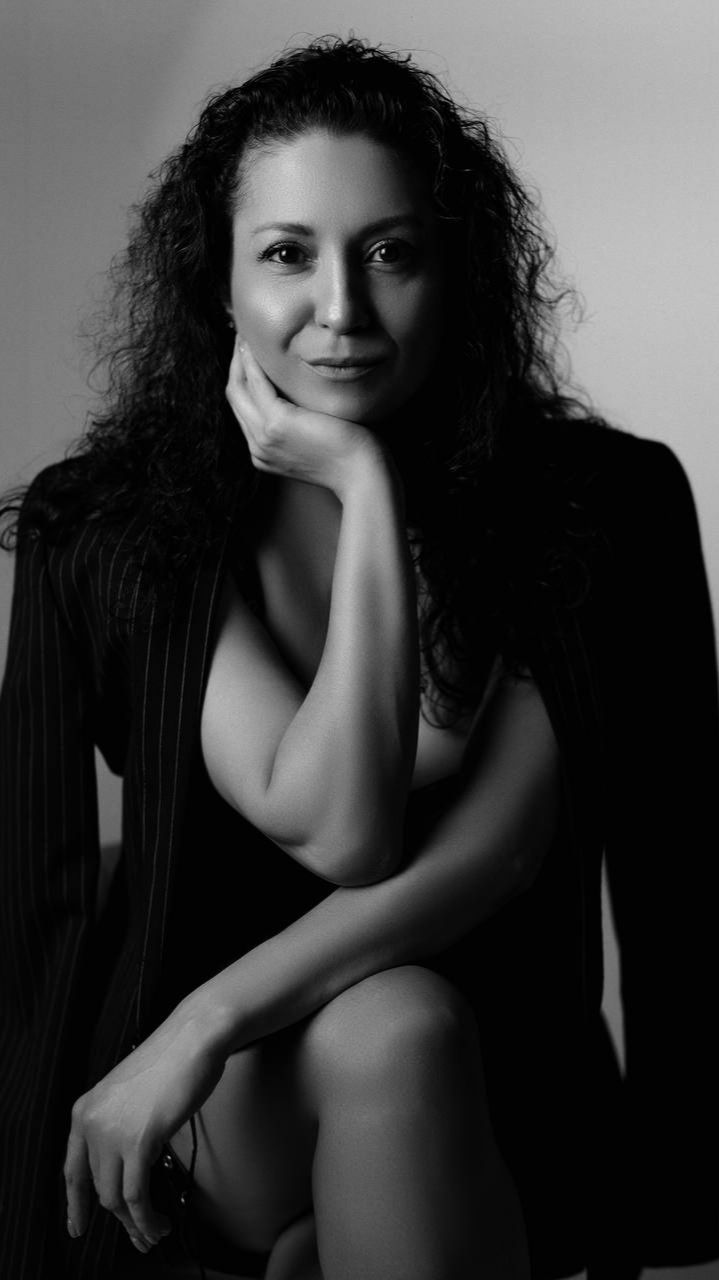 Какую новогоднюю песню любишь ты? Наши преподаватели поздравляют вас с Наступающим Новым годом! 🎄