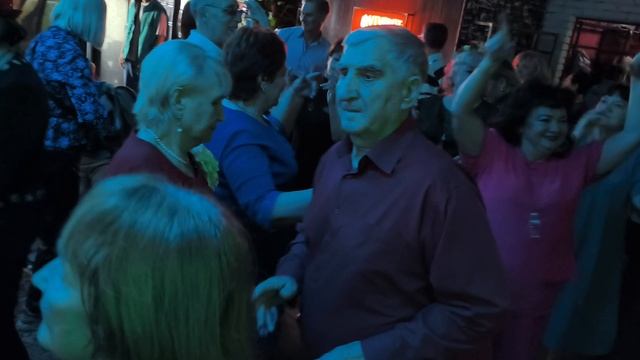 Танцуют девчонки..... 14.12.25.