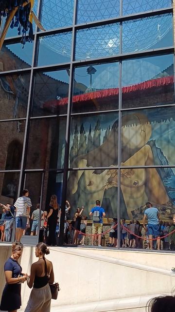 Музей театра Сальвадора Дали