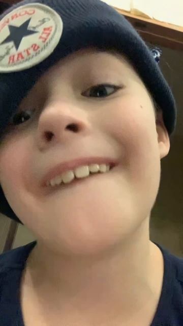 Амогус к нам сосед пришел