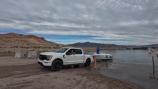 Эпоксидка протекла. Работаем на озере, работаем в городе( PGLive)