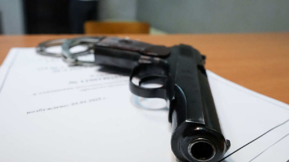 Пассажир такси выстрелил в водителя в Хабаровске