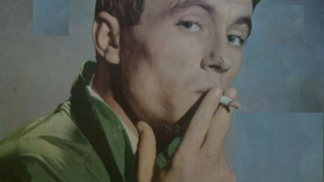 Дан Спэтрау поёт знаменитую "Пой, гитара"! (которая "От зари до зари!" для советских людей)