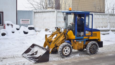 Фронтальный погрузчик Сибиряк ZL08. Дорогая игрушка или помощник?