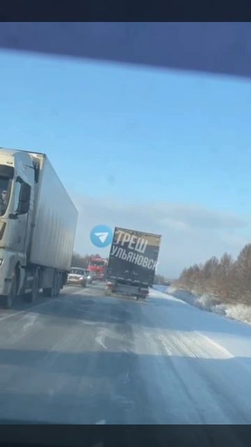 Урено-Карлинское, фуры не могут подняться, движение затруднено