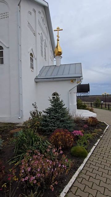 У церкви в Холках, Белгородская область
