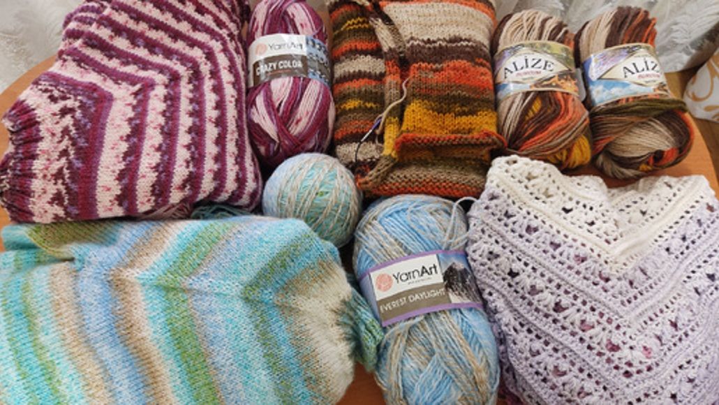 Вяжу из самой дёшевой пряжи очень красивые вещи. Покажу и расскажу всё очень откровенно.