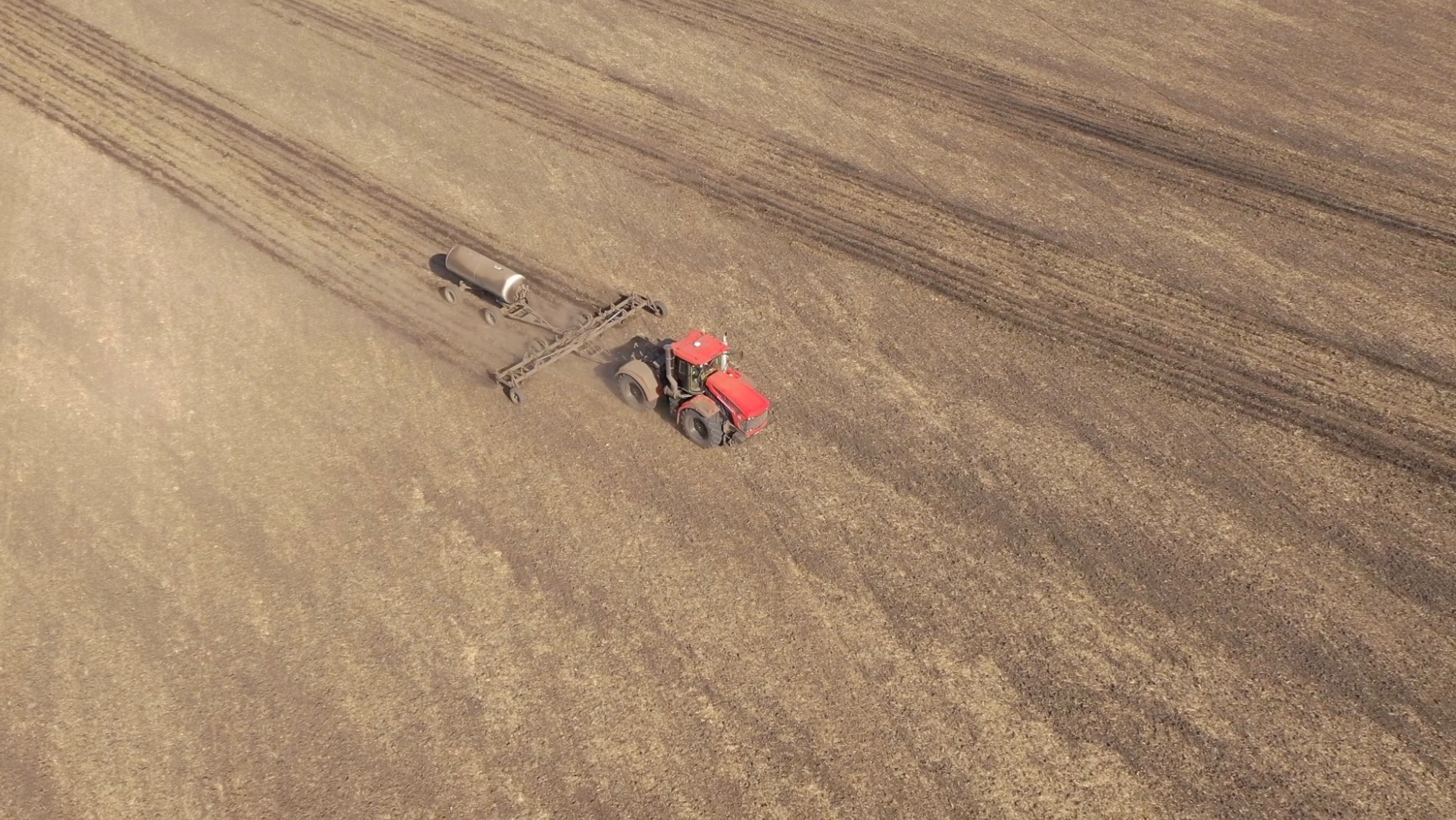 ООО "Агропласт-Энерго"  Внесение безводного аммиака культиватором установкой