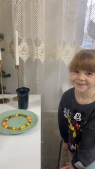 Как быть с конфетами? Сделать из них радугу!!!