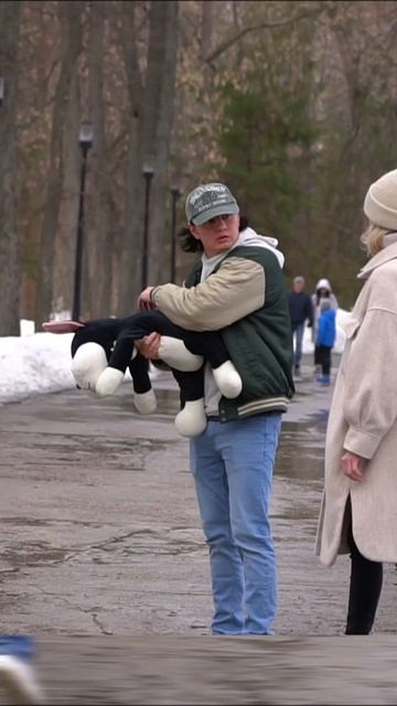 Чарли снова в деле