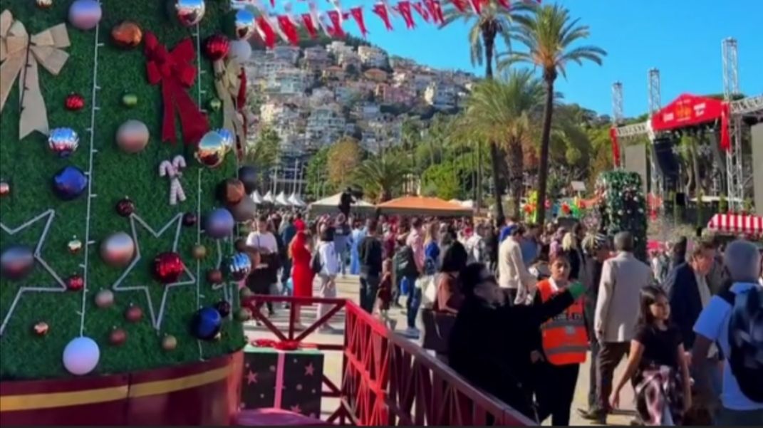 14 декабря СОЛНЕЧНАЯ АЛАНЬЯ. ВТОРОЙ ДЕНЬ РОЖДЕСТВЕНСКОЙ ЯРМАРКИ. ТУРЦИЯ 2025.