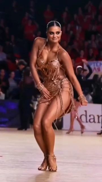 Женщина танцует,это красота,талант,грация,мечта!